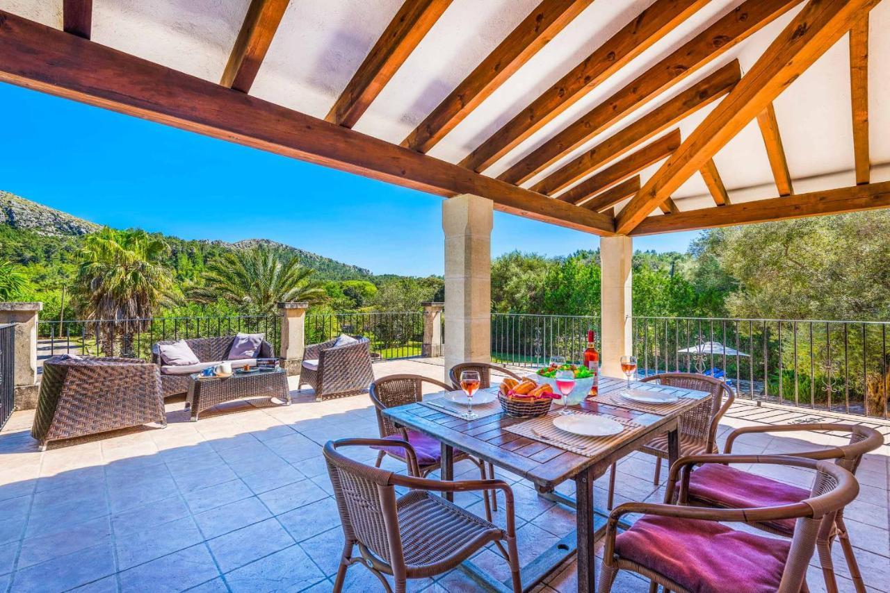 Tomas Villa Cala de Sant Vicenc